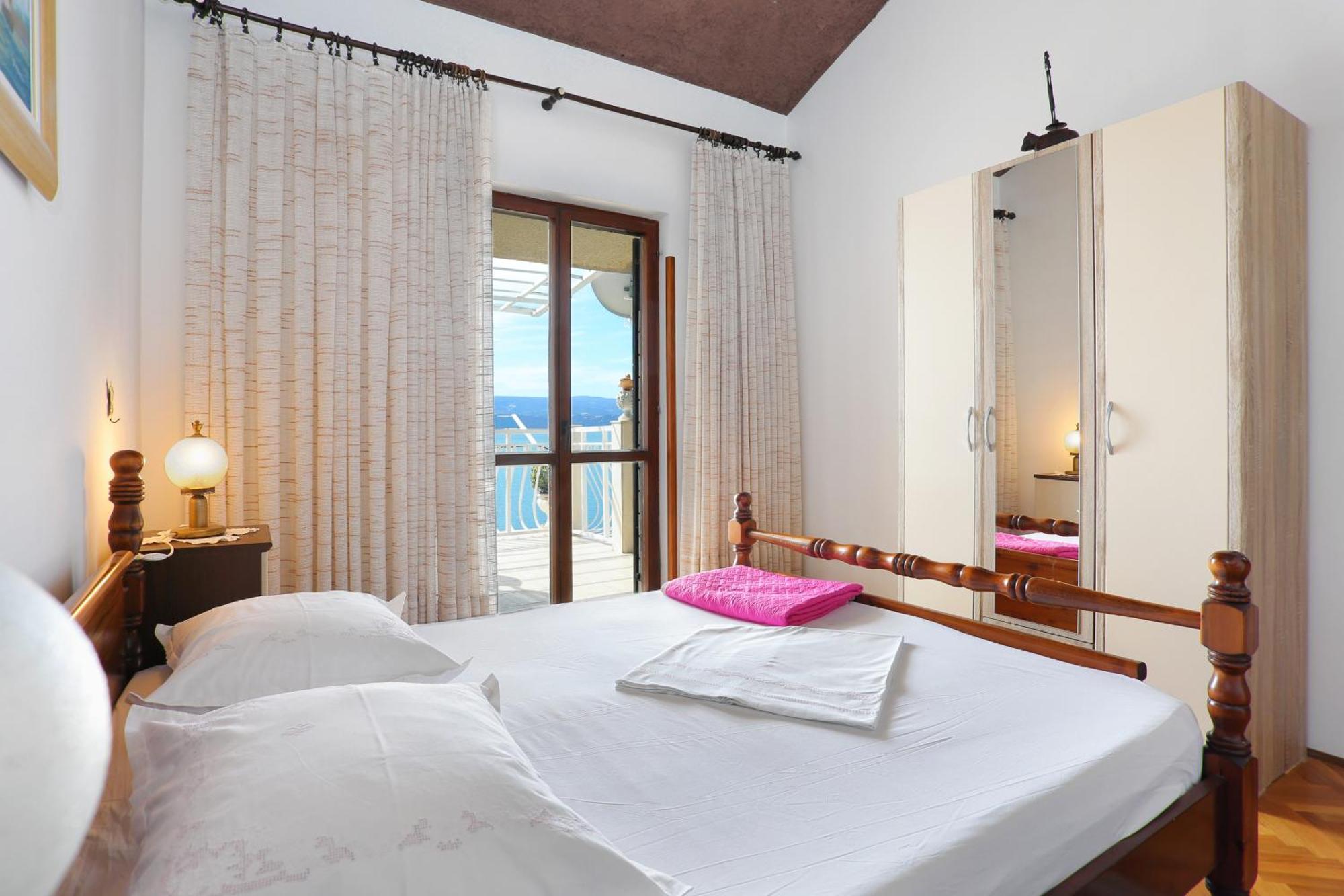 Apartments By The Sea Stanici, Omis - 1028 Tice Pokoj fotografie